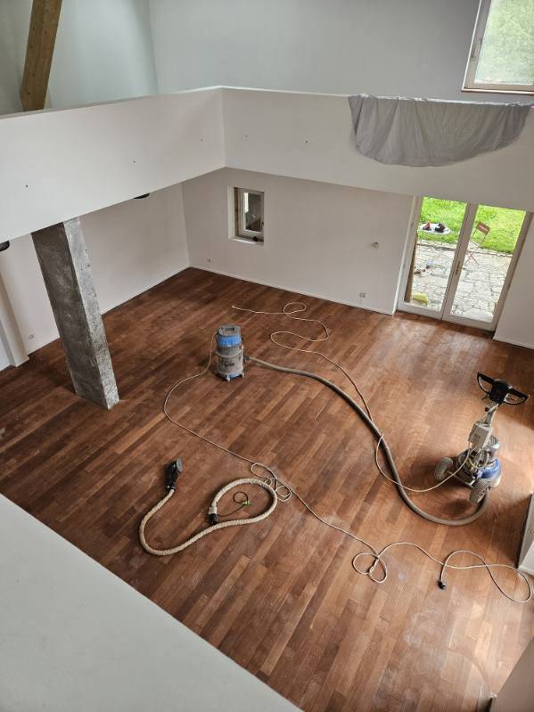 Rénovation intérieure (Peinture, décoration et parquet)